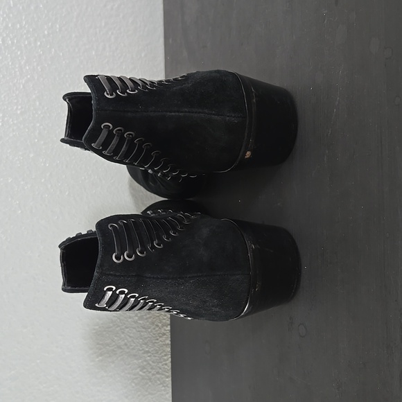 Vince Camuto Black Ankle Boots Size 8.5 - Picture 3 of 9